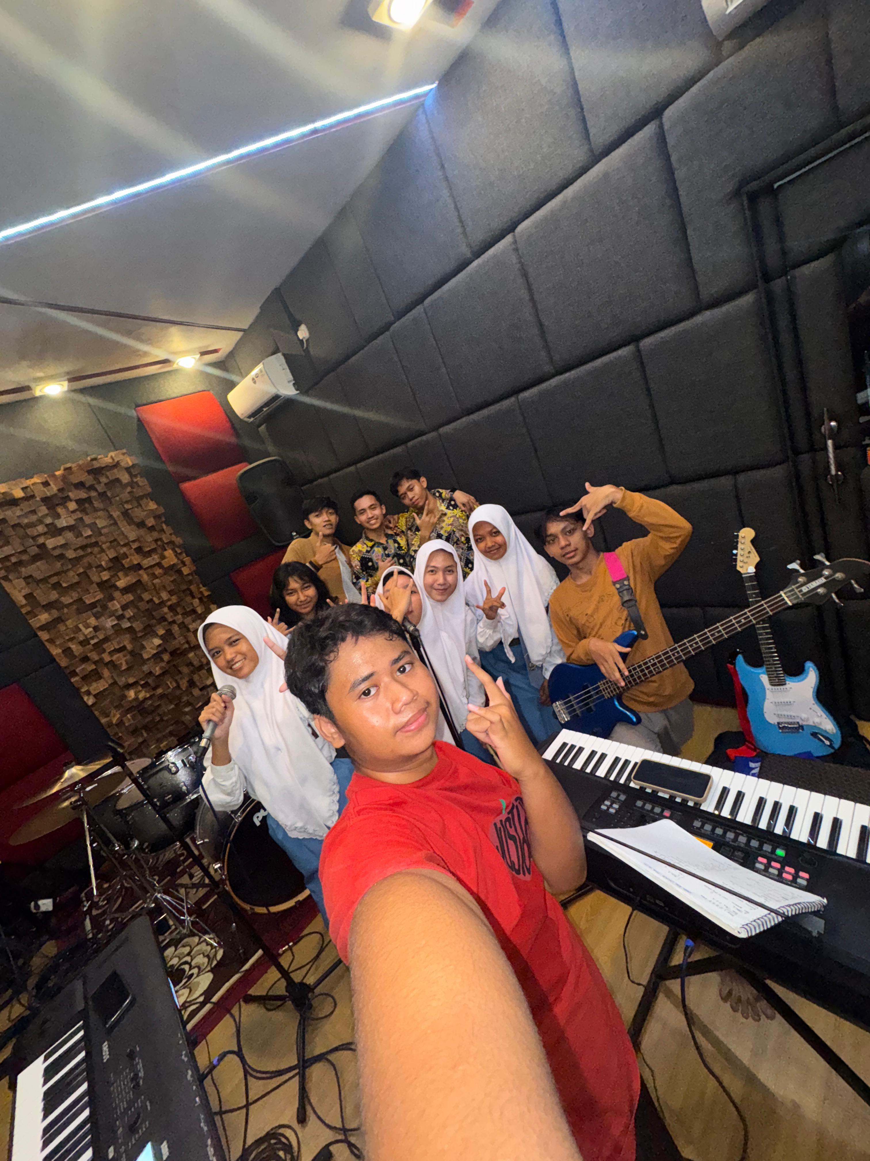 SEKSI 8 : Ekstrakulikuler BAND